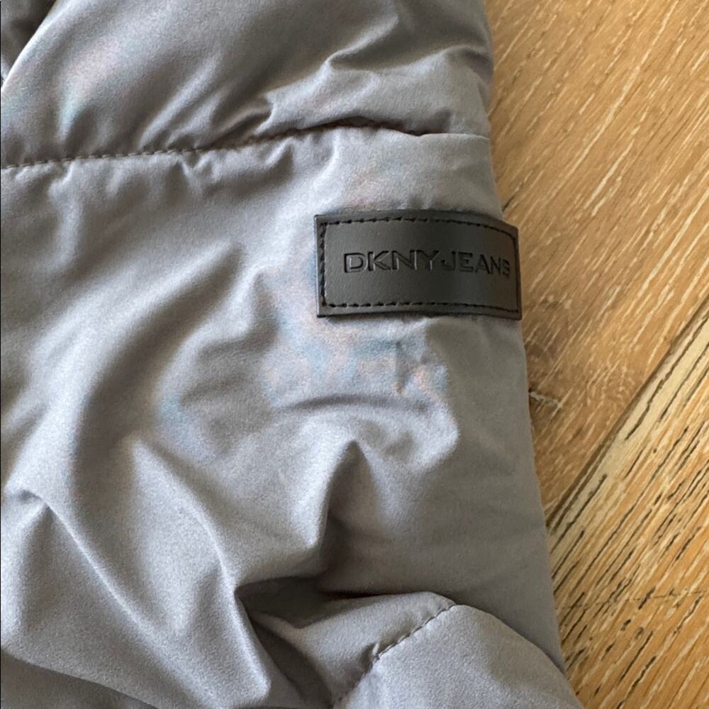 DKNY Hooded Puffer Parka Winter Snow Jacket Gray Lined Storm Cuffs Size XL NWT - Picture 4 of 10